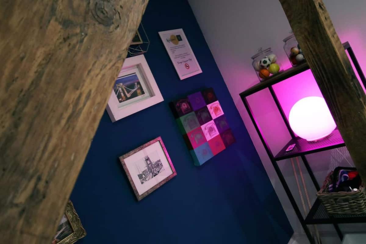 Exquisite Clifton Gem - Football Table ブリストル エクステリア 写真